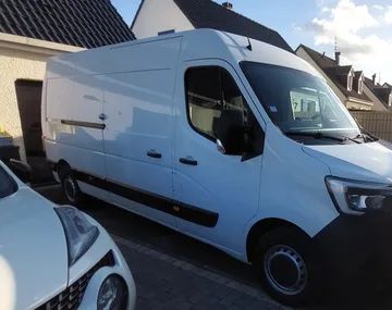 Перевізник Фургон Renault master в Liévin Франція